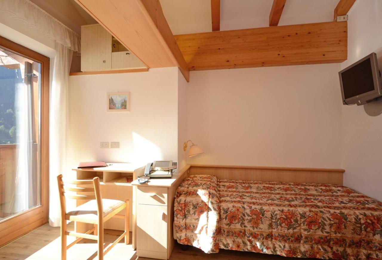 Hotel La Soldanella Moena Szoba fotó
